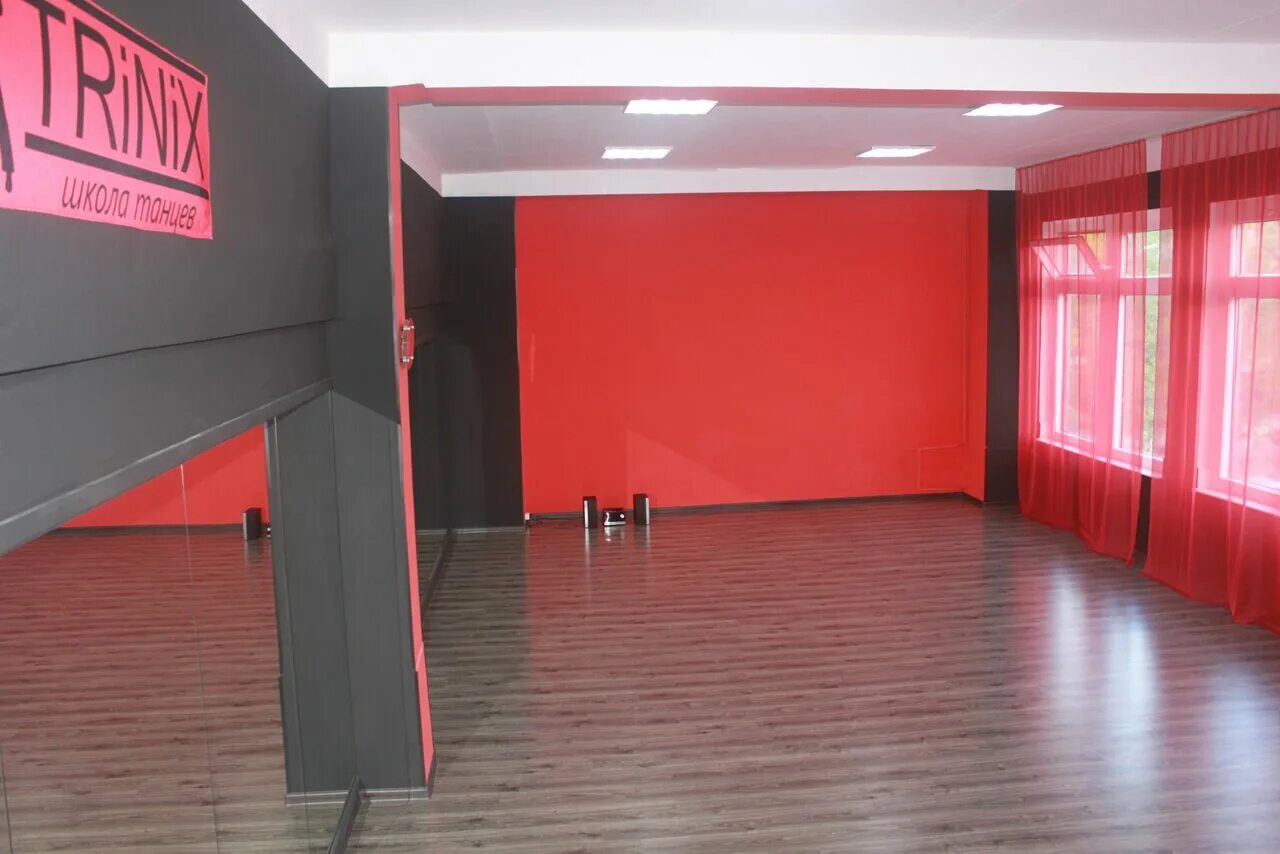 Sky apartments москва сити. Залы для танцев на дубровке. Аренда мастерской. Офис в москоу сити. Аренда по часам москва.