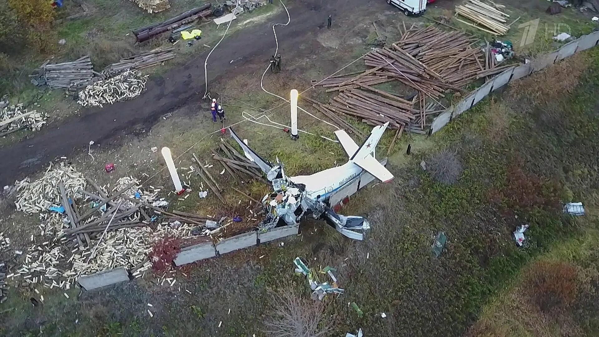 Сколько падали самолеты. Катастрофа l-410 в Татарстане. Л-410 Мензелинск. Крушение Боинга 737 в Казани. Катастрофа Боинг 737 Смартавиа.