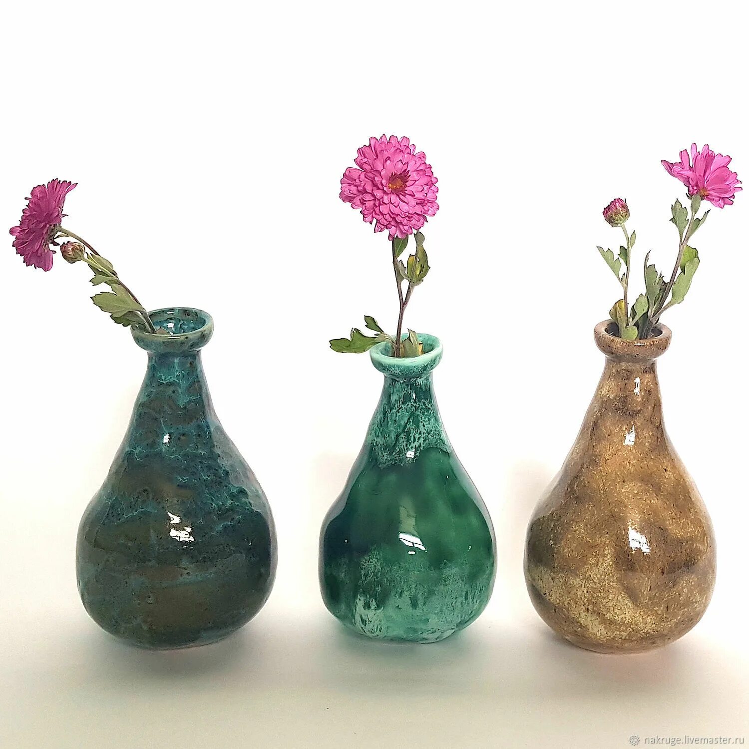 Значение вазочка. Вазочка для цветов. Керамические вазочки маленькие. Маленькая ваза. Вазочки для цветов маленькие.