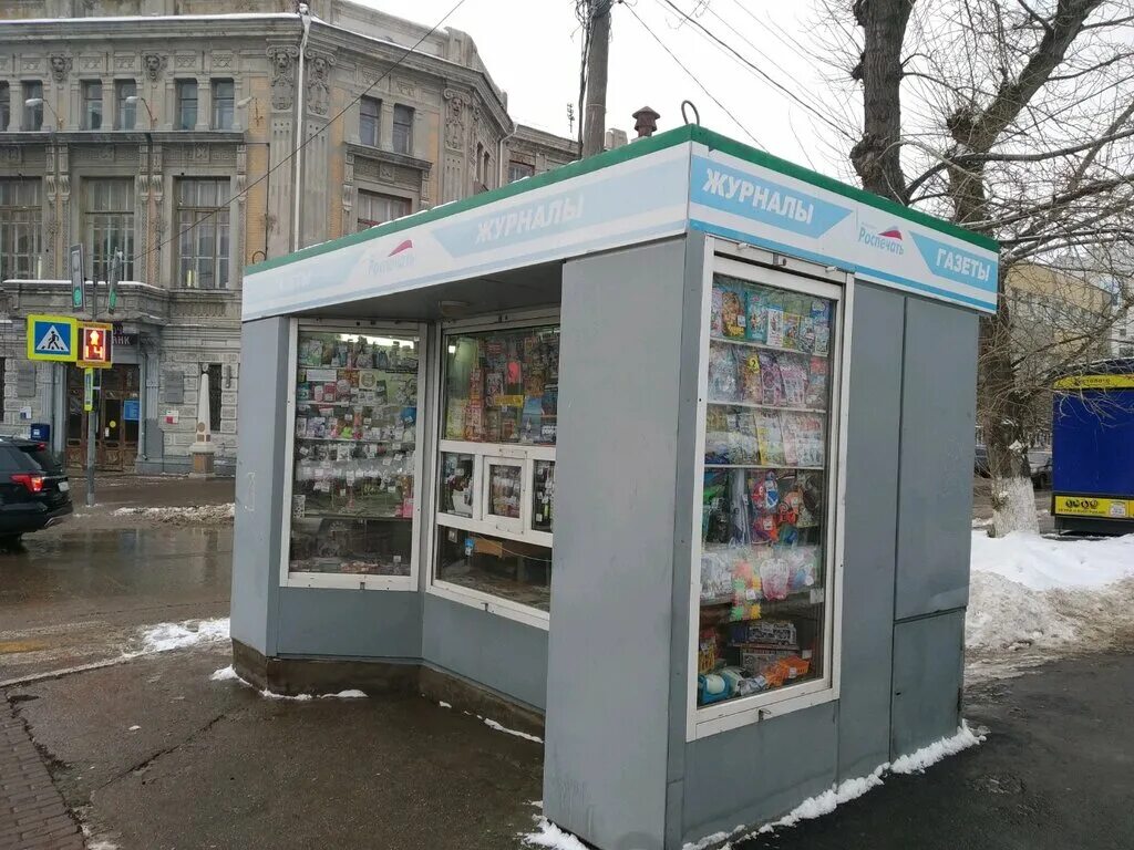 Красная полоса киоск. Киоск внутри. Ларёк ульяновск. Ряд ларьков. Киоски ульяновск.