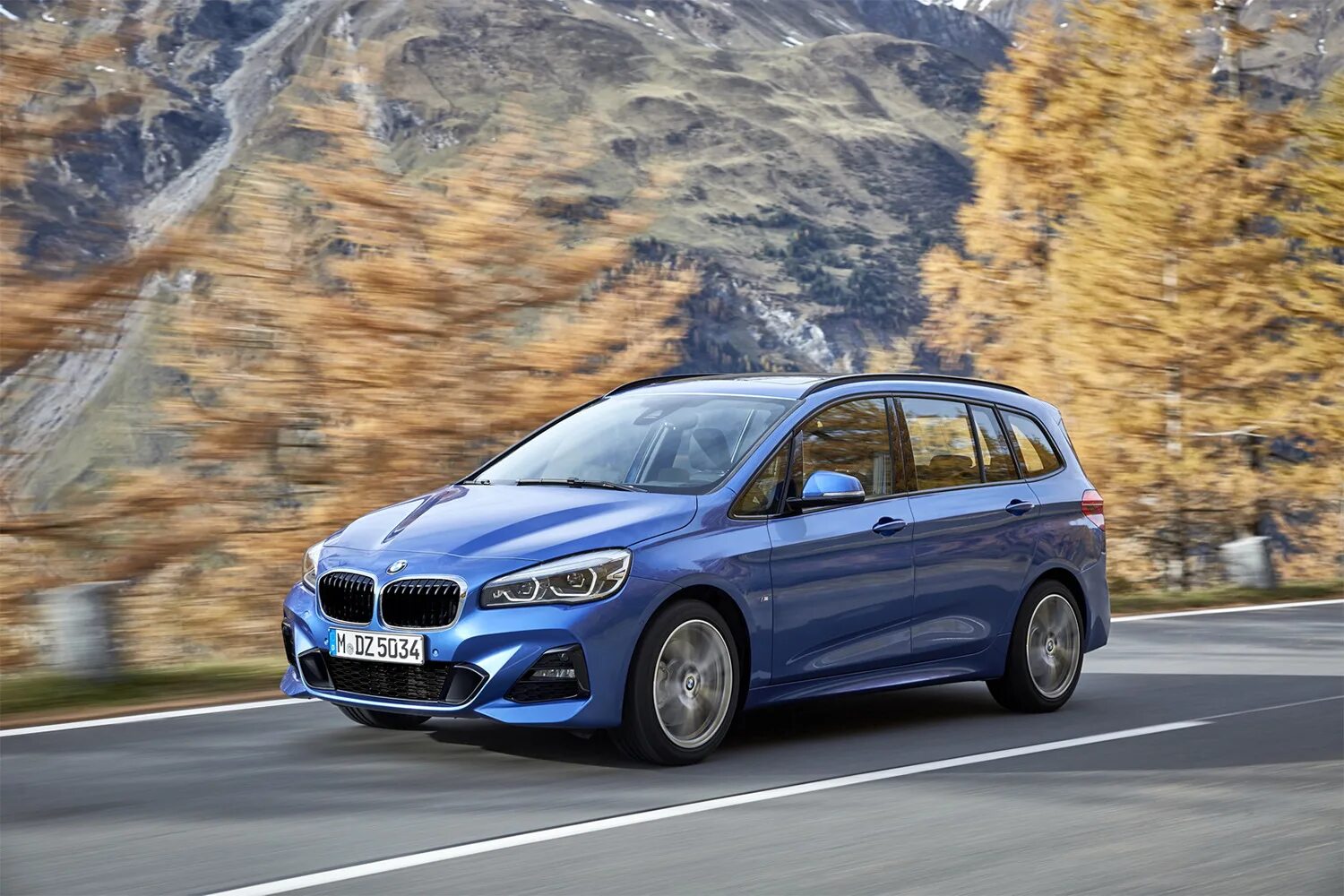 Two tours. BMW 2 Active Tourer. BMW 2 Series Active Tourer. BMW 2 Series Active Tourer/Gran Tourer.