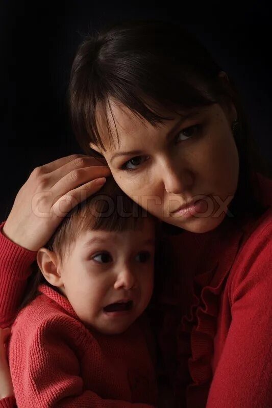 Мать с новорожденным больной ребенком печально фото.