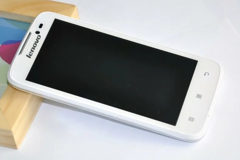 Смартфон fly 2014. Белый сенсорный. Телефон fly белый. Смартфон fly iq236 victory. Сенсорный смартфон за 1000 р.