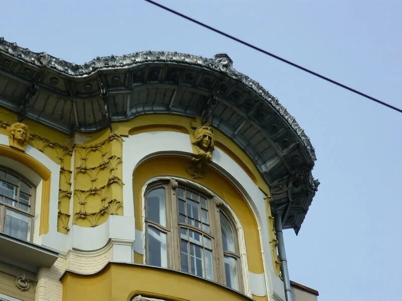 Дом реставратора. Реконструкция старого здания. Дом дружинина вологда. Отреставрированное здание. Музей орлова ярославль.