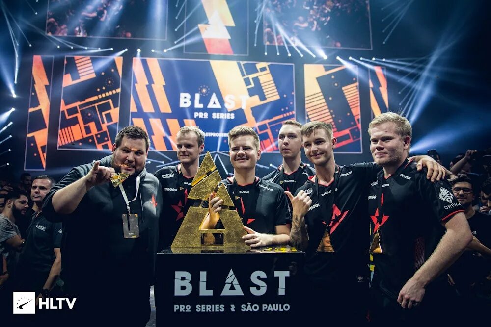 Pro blasting. Кубок blast pro series. кубок бласт cs go. турнир кс бласт. astralis cs go 2019.