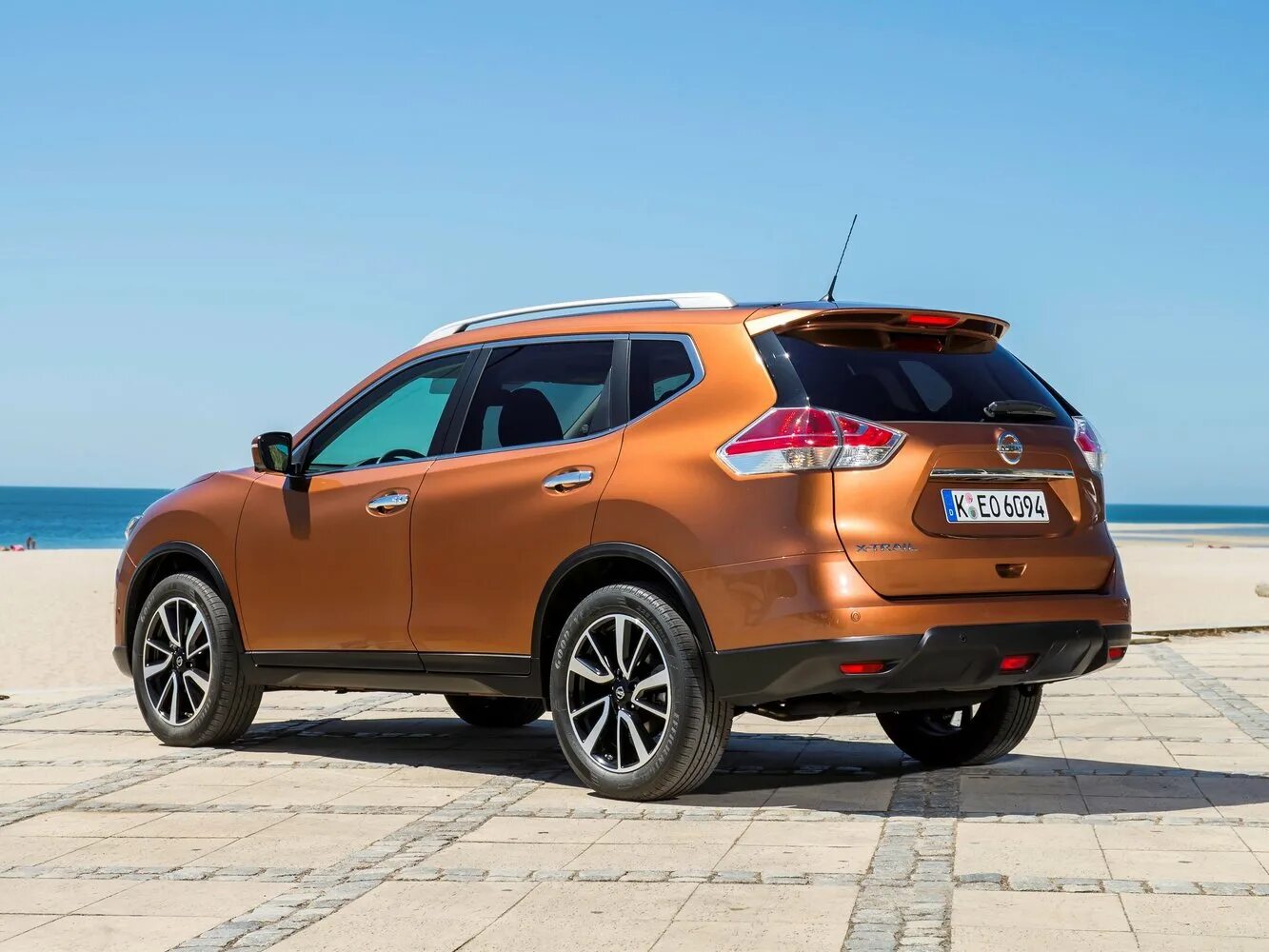 Мягкий кроссовер. Nissan x-Trail 2015. Nissan x-Trail t32 2015. Nissan x Trail t32 2016. Nissan x-Trail III t32.