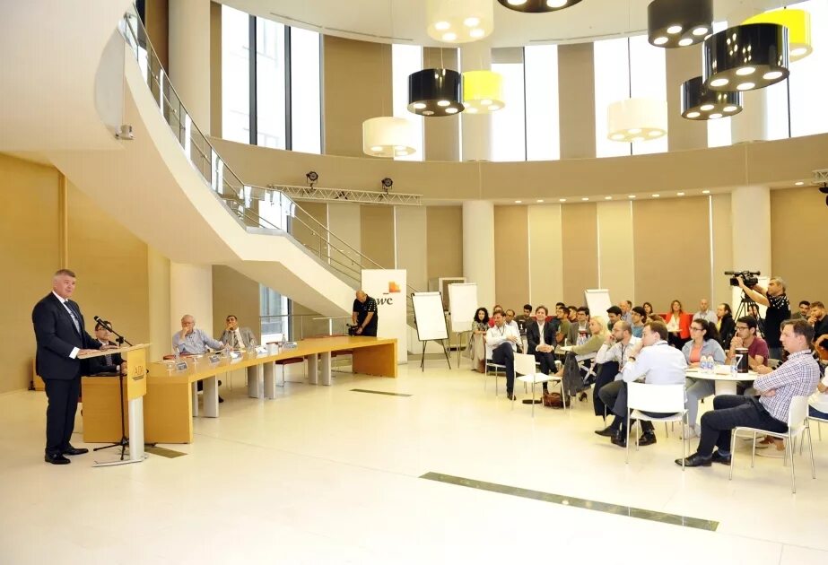 Ada university. Ада университет. ada university master. ada university baku внутри. ada universiteti ixtisaslar.