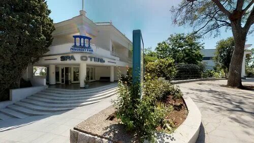 приморский парк имени гагарина ялта. приморский парк им. приморский парк города ялты. сквер на улице садовой в ялте. приморский парк лето ялта.