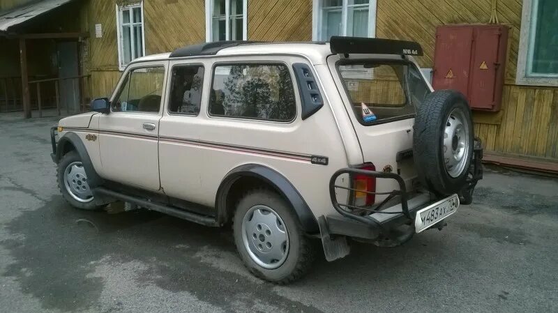 Нива в томске. Авито томск нива. Нива 2121 кварц. Ваз 21214 2003 года. Нива 21214 2002.