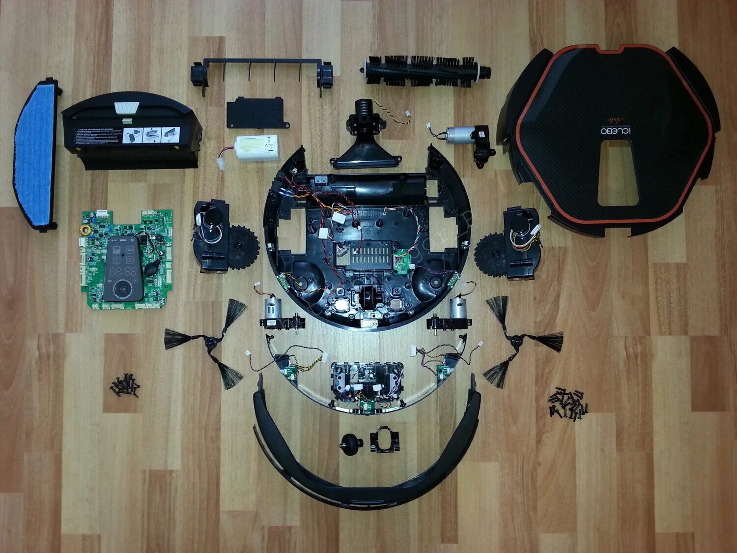 Ремонт роботов пылесосов. Робот пылесос vacuum cleaner 1. Плата робота пылесоса xiaomi g1. Аккумулятор для робота пылесоса xiaomi. Разобранный пылесос ксиаоми.