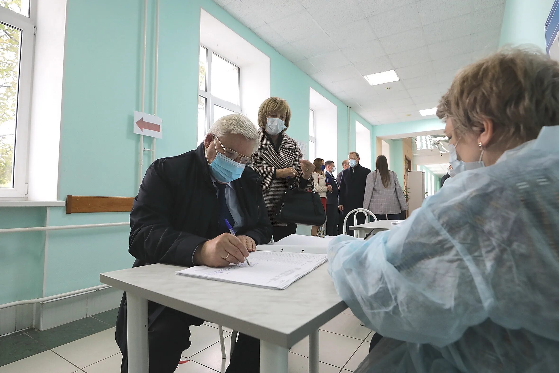 Выборы губернатора Томской области. Томск избирательный участок 18 школа. Фото с выборов 2021 в Томске. Новости в администрации Томской области. Россия 1 томск новости