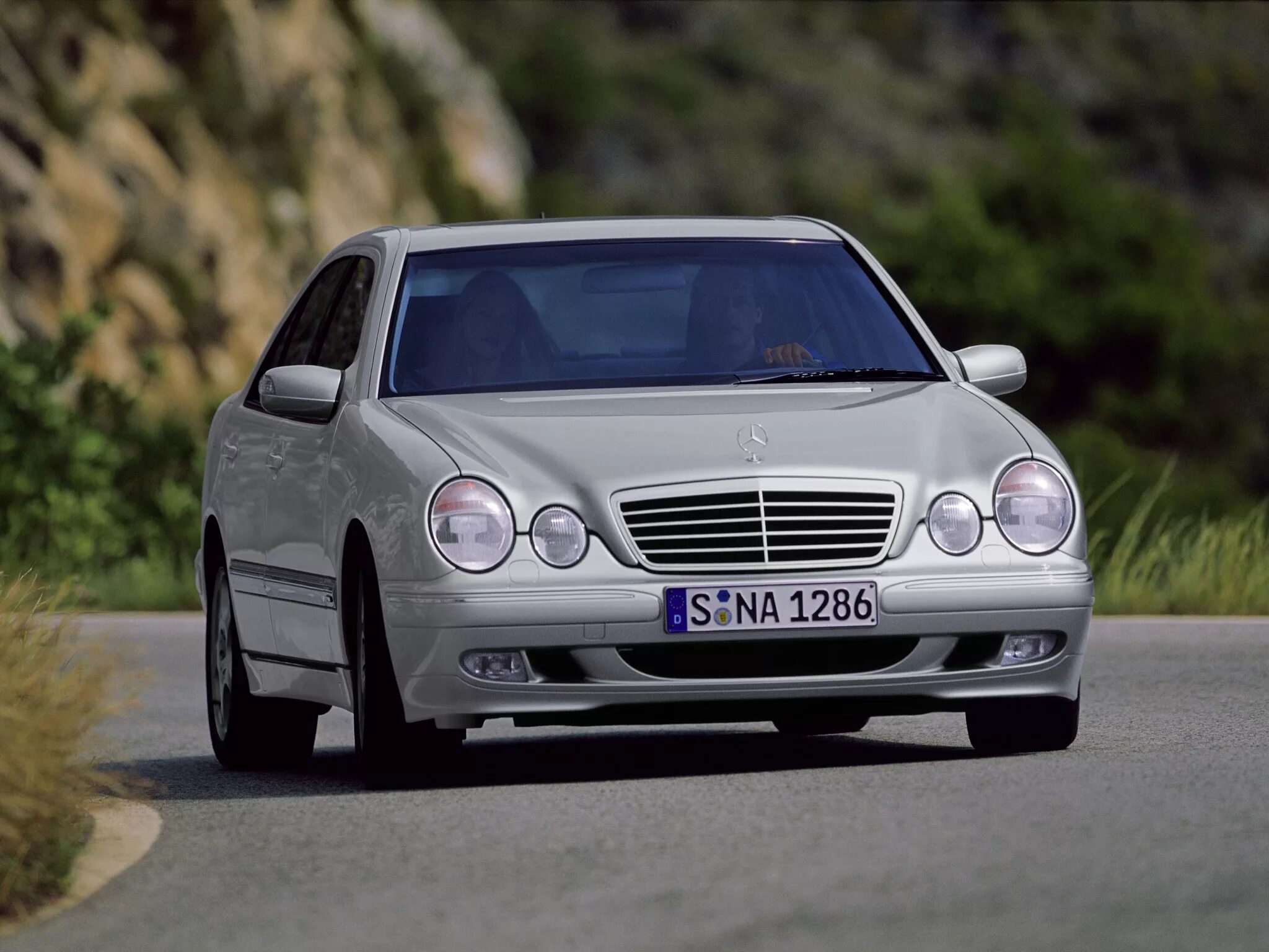 W210 e класса. Mercedes-benz w210. мерседес w210 e class. мерседес бенц e класса w210. mercedes benz e320 w210.