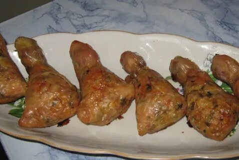 Фаршированные голени курицы грибами в духовке