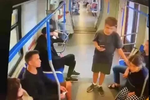 Драка в метро