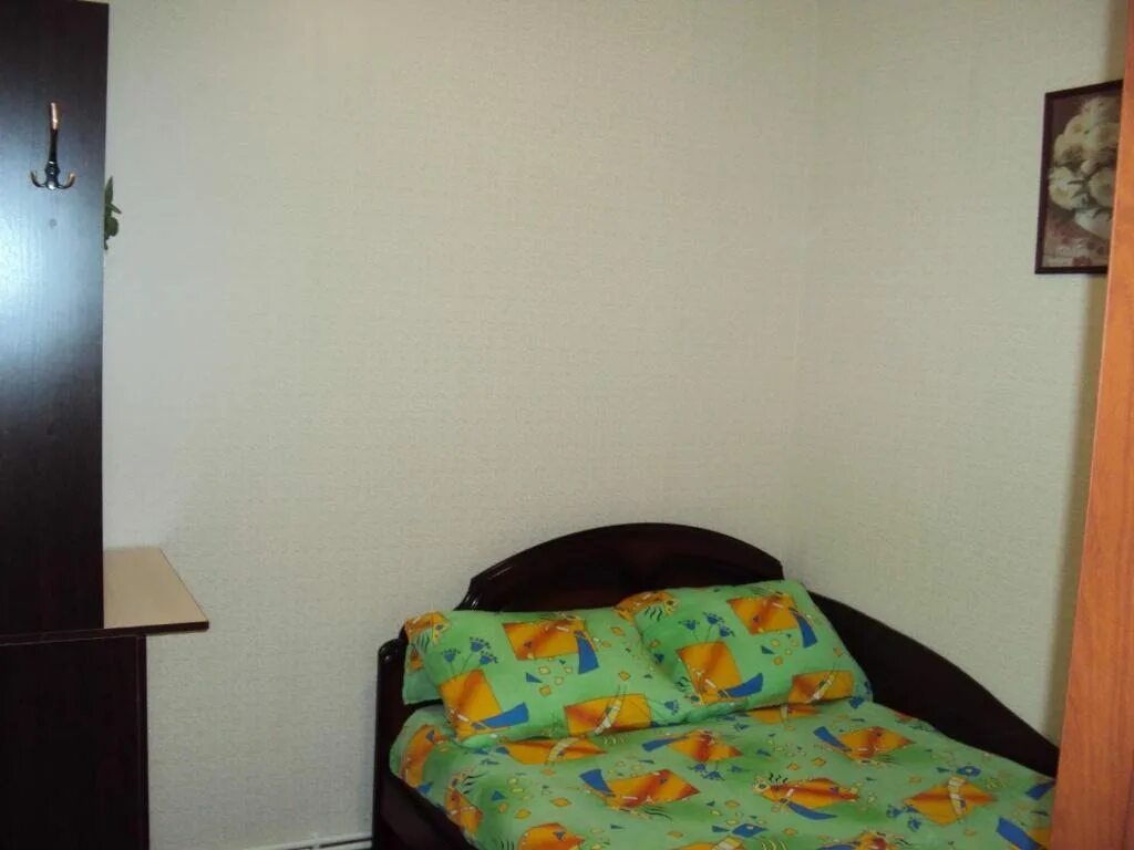 Кострома гостиница хостел. Общага ркэ. Общежитие кострома. Кострома хостел октябрь. Гостиная в хостеле.