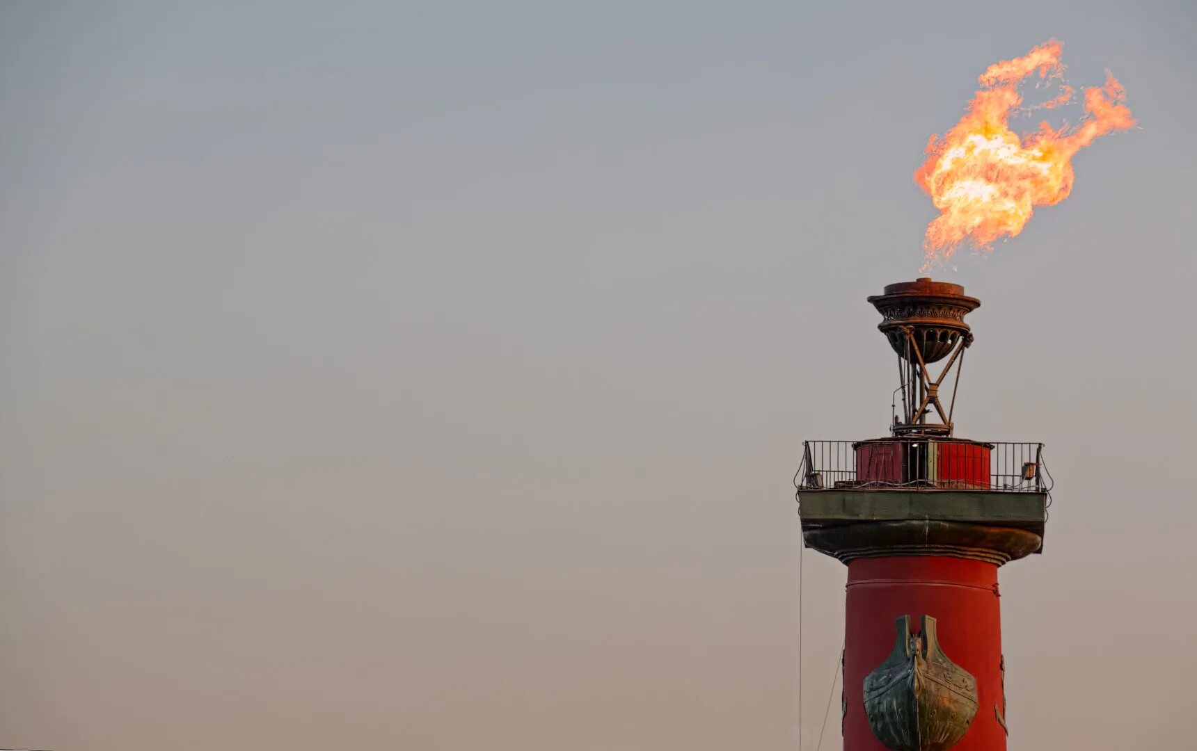 колонны жгли