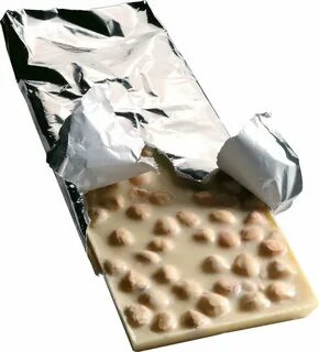 Белый шоколад с орехами