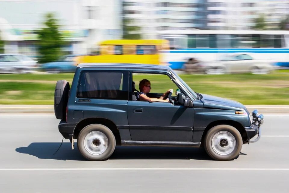 Сузуки первого поколения. Suzuki Escudo 1993 кабриолет. Сузуки эскудо 3. Сузуки эскудо 3дв 1 поколение. Suzuki Escudo 3 поколение.