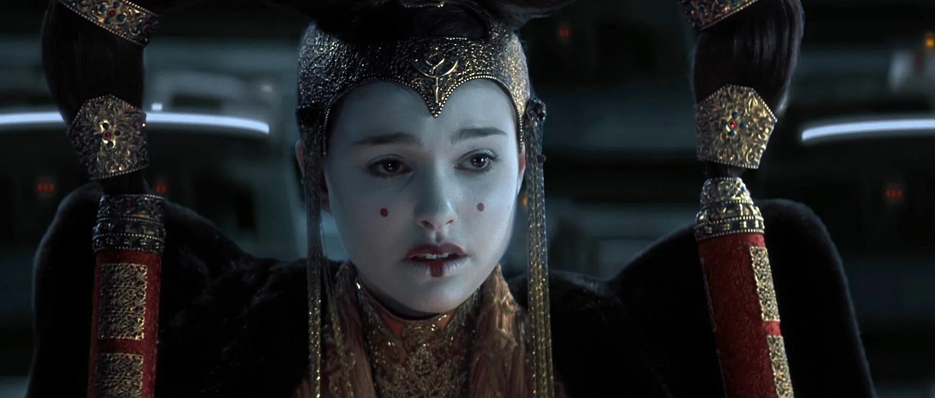 Королева амидала. Натали портман падме горячие. Сенатор амидала звездные войны. Натали портман в роли падме. Амидала королева набу.