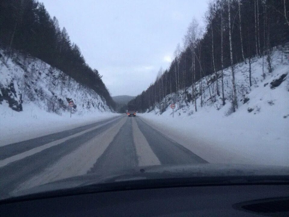 Дорога уфа челябинск. Уральские горы трасса м5. Уральские горы трасса Уфа Челябинск. Трасса Челябинск Уфа горы. Трасса м5 Урал горы.