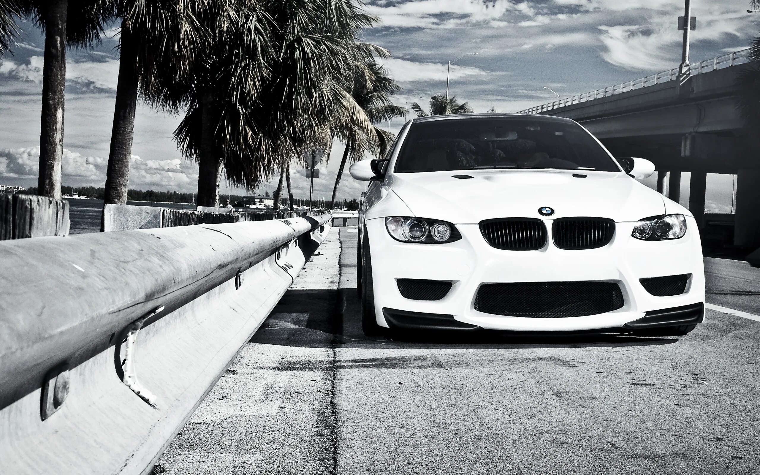 Пацанские рабочий стол. BMW m3 белая. BMW m3 e92 White. BMW m3 для iphone. БМВ белая 716.