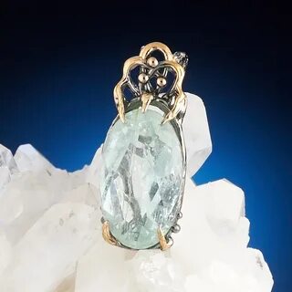 Подвеска с аквамарином