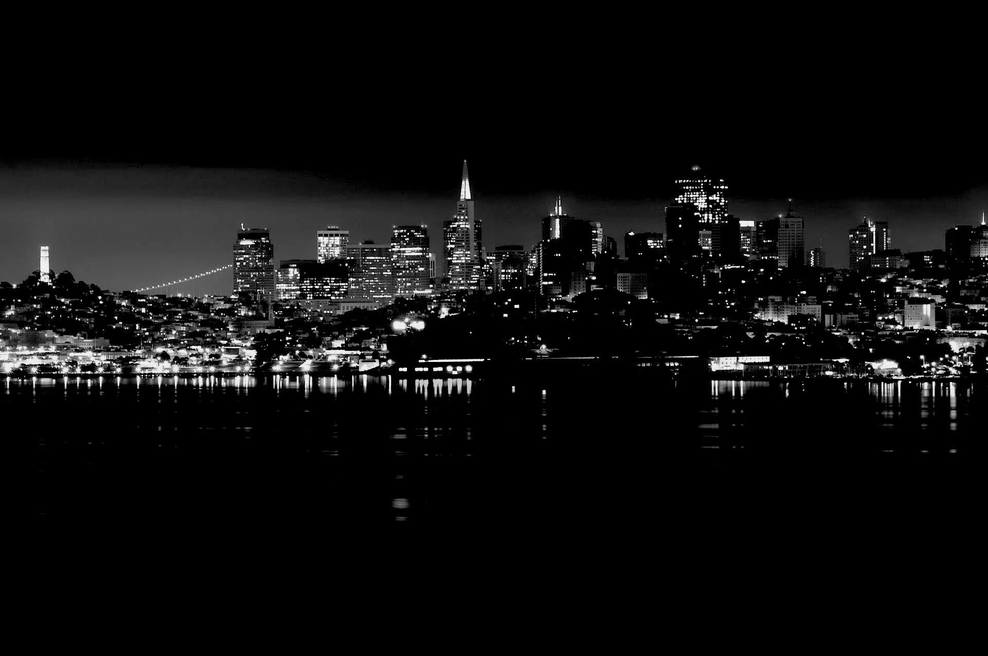 Тёмный город. Город на черном фоне. Ночной город черно белый. Черно белые обои.