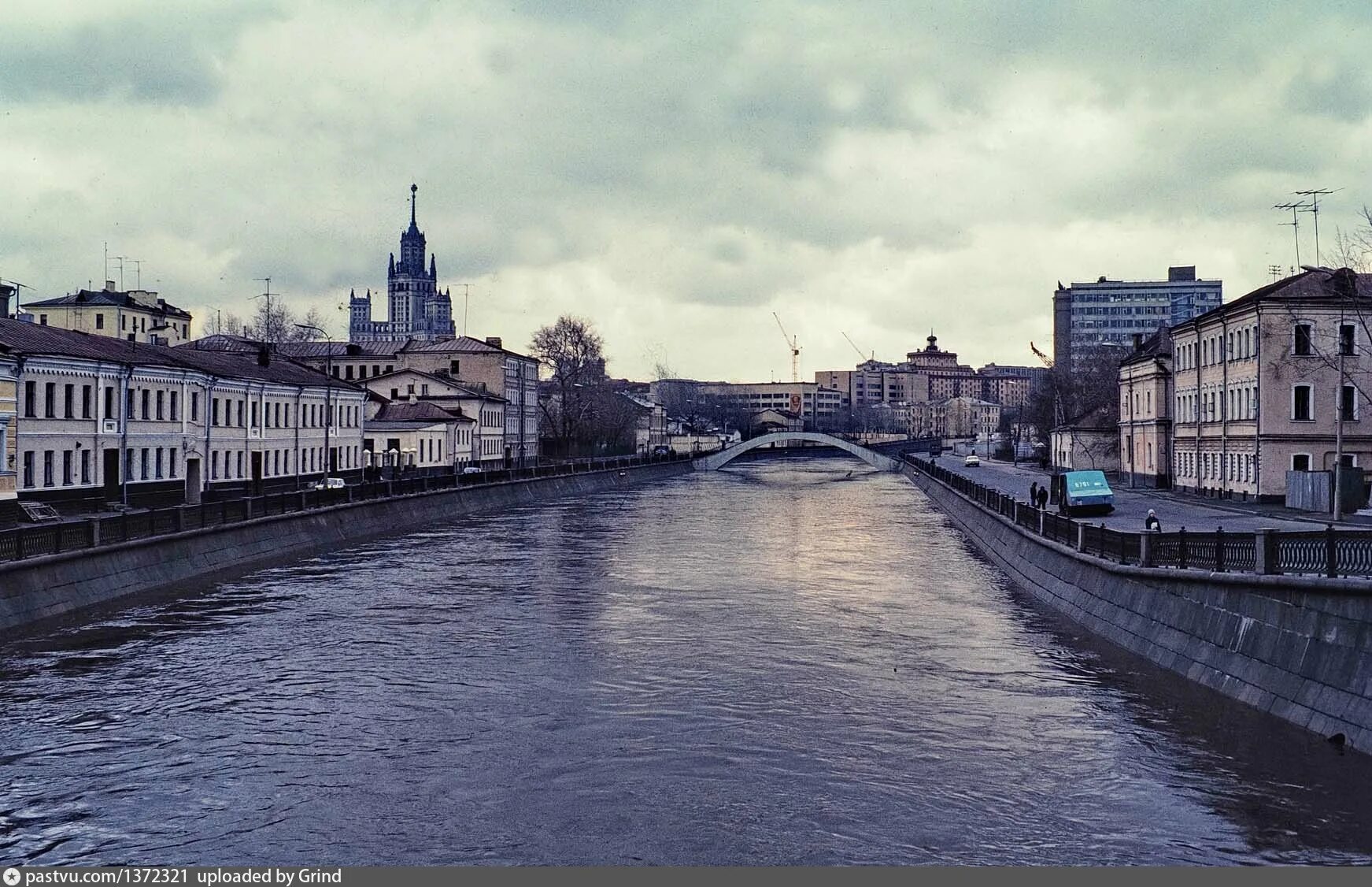 Москва 1982 фото. Москва 1982. водоотводный канал. водоотводный канал в москве 1880 годы. москва 1982 год.