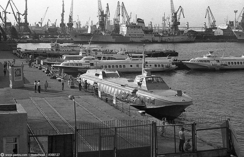 1969 год. В СССР объявился мошенник-сердцеед, на которого "клюют" советские женщ