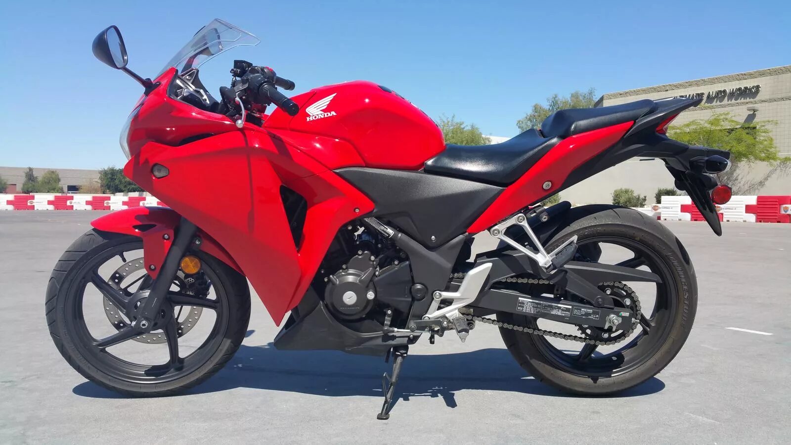 R 250 куплю. Honda CBR 500 эндуро. Honda CBR 250 по городу. Honda CBR 1000 RR Blue. Honda CBR 1000 RR 09 выхлоп штатный.