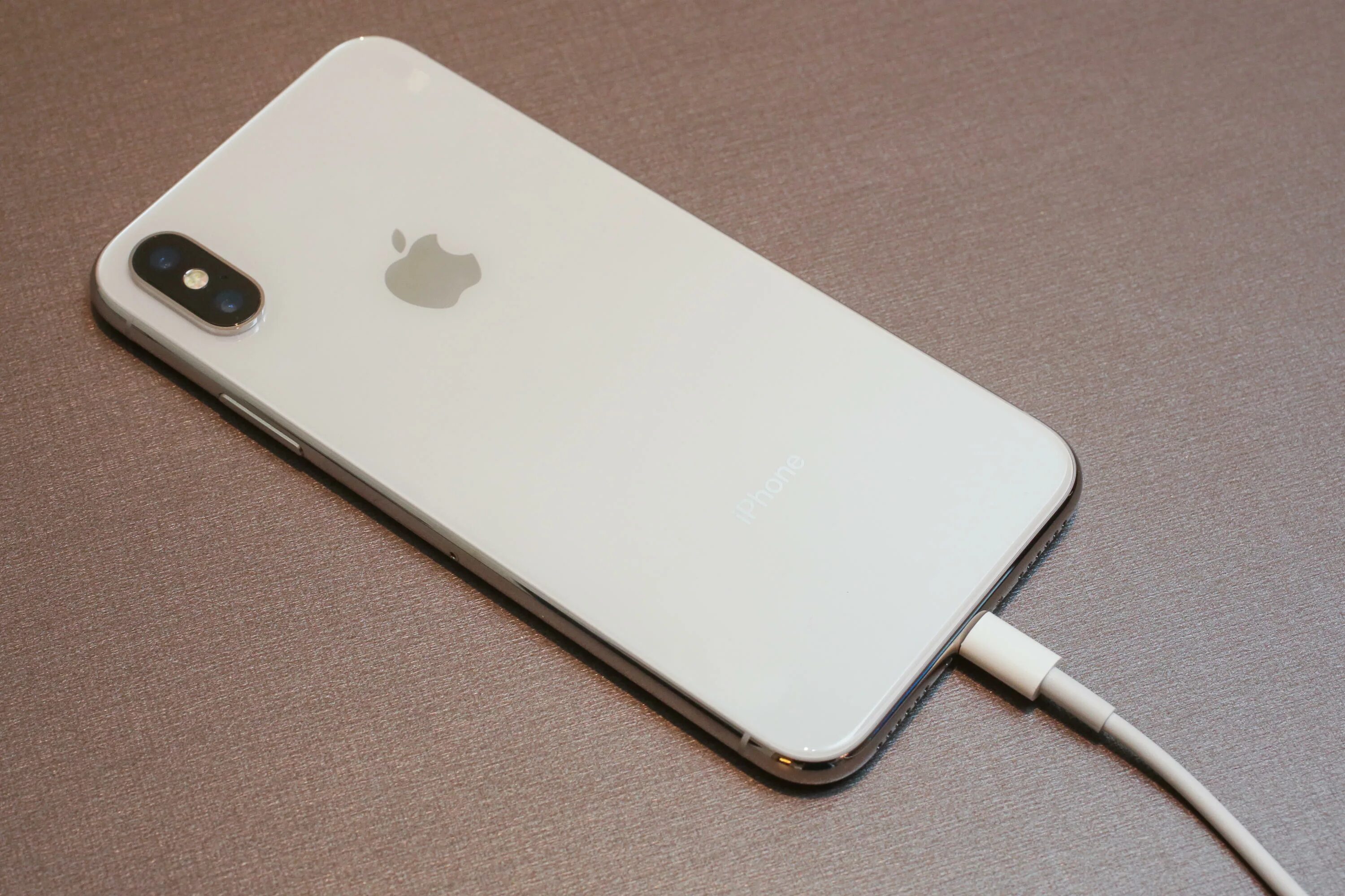 1 charge iphone. Iphone 12 charge. зарядка для iphone 10. iphone 13 зарядка. apple iphone charger.