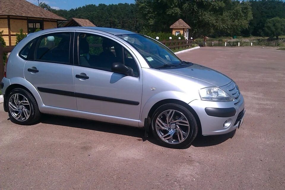 Диски на ситроен с3. Диски на ситроен с3. C3 picasso r17. Диски на ситроен с3 пикассо. Ситроен с3 трехдверный.