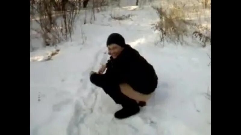 Включи видео как человек какает. Включи видео как человек какает