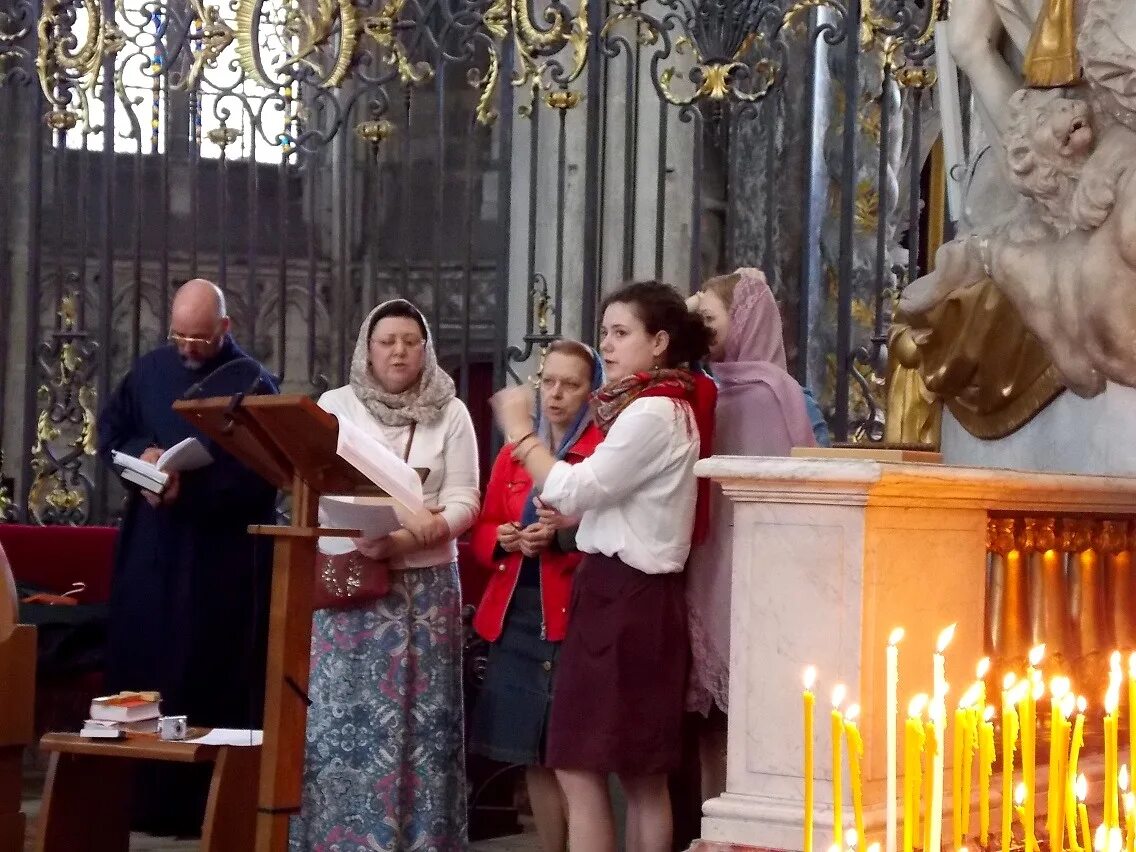 Начало литургии. Елоховская церковь отпевание. Начало литургии. Литургия евхаристия. Митрополит иларион литургия.