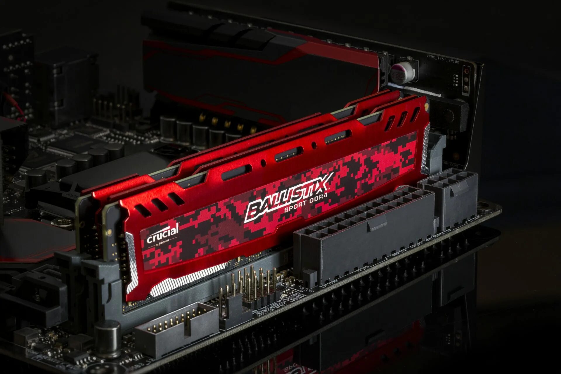 Ballistix ddr4 8gb 2666 red. Оперативная память crucial ballistix red. Crucial ballistix sport оперативная память. Оперативная память crucial ballistix red. Ballistix ddr4 8gb 2400mhz.