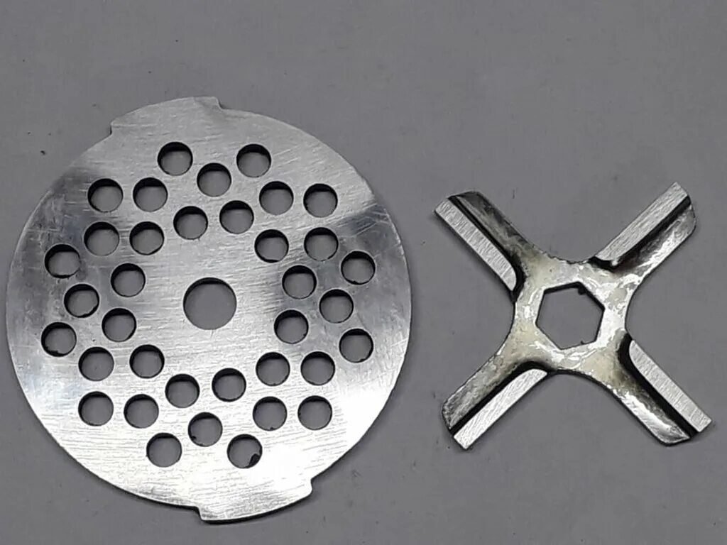 Заточка ножей для мясорубки. Решетки для производственных мясорубок e 160 toolsteel. Нож для ручной мясорубки. Нож мясорубки в домашних. Комплект ножей решеток к мим-300.