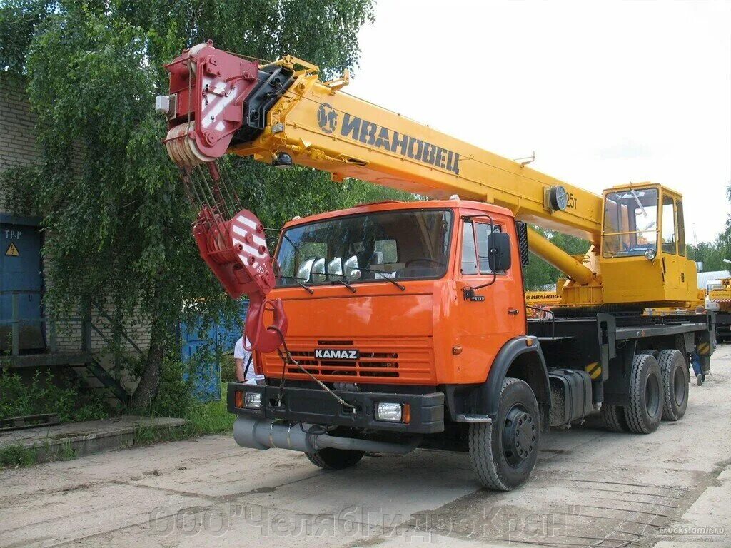 Кран терекс 100 тонн. Кран 100 тонник. Подъемный кран грузовик. 1. Кран на тонник.