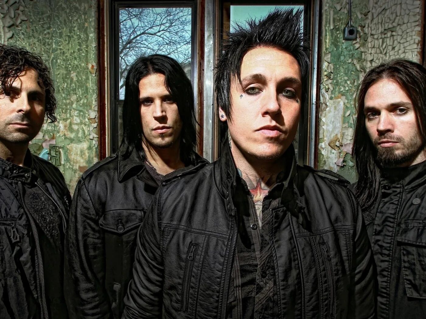 Papa roach. Papa roach последний альбом. Группа papa roach 2000. Papa roach 2023. Papa roach last resort обложка.