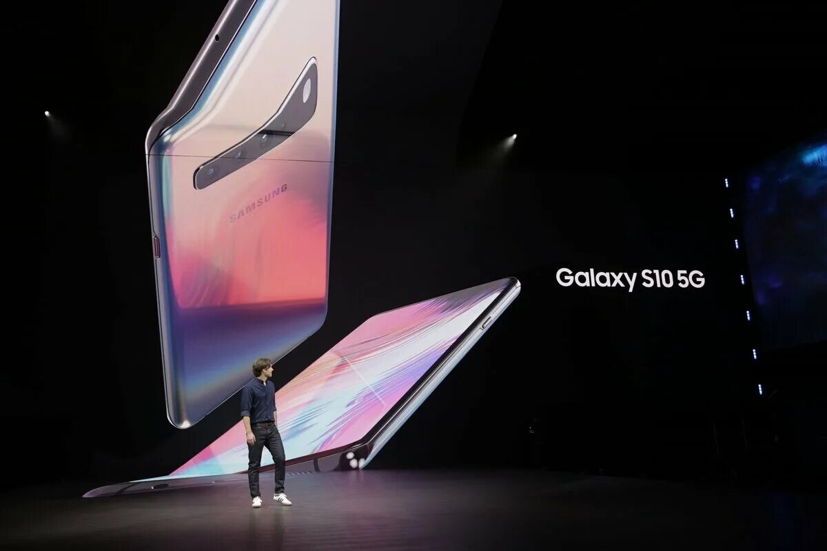 Samsung galaxy s23 5g обзор. Galaxy s10 5g. камера galaxy s10 5g. samsung galaxy презентация. самый мощный самсунг.