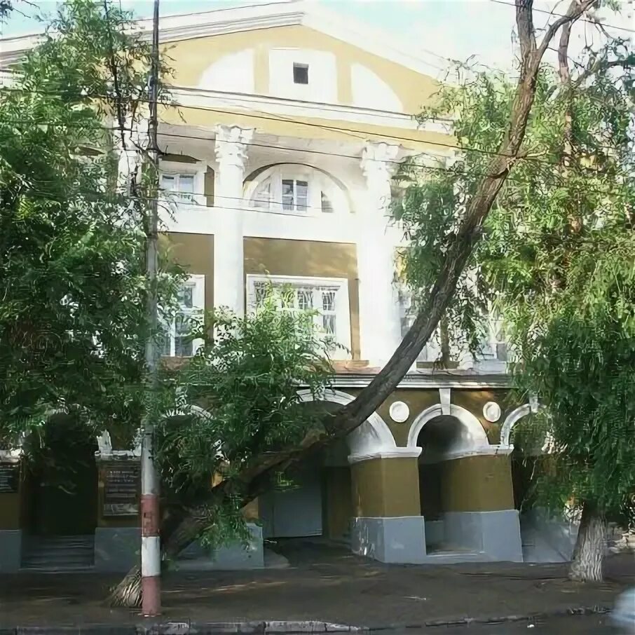 Челюскинцев 12