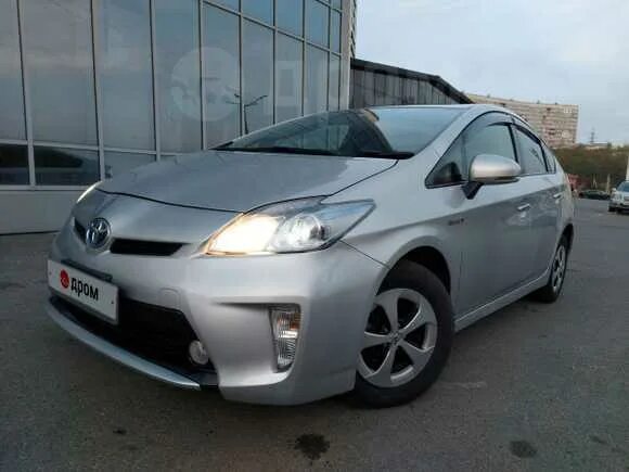 Куплю приус 30 владивосток. Toyota Prius 2012 серый. Машина Приус в Владивосток. О701те125. Тойота Приус пи аш ви во Владивостоке. Фото приуса серого по годам выпуска.