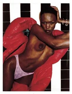 Grace jones nude.