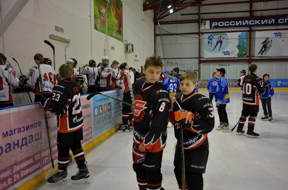 ледовый дворец г. график работы ледового дворца в лениногорске. ледовый дворец лениногорск расписание и цены. ледовый дворец спорта лениногорск. ледовый дворец нефтяник лениногорск.