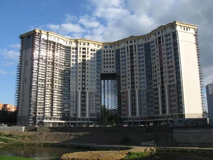 Дом щелковское. Astrum residence щелково. щелково недострой на набережной. дом на набережной щелково. щелково дом на набережной долгострой.