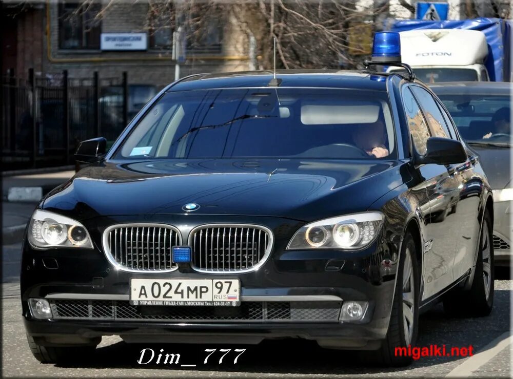 Амр 97 ауди. Мерседес w212 с мигалкой. Номера амр 001. Audi a8 амр. Genesis амр97.