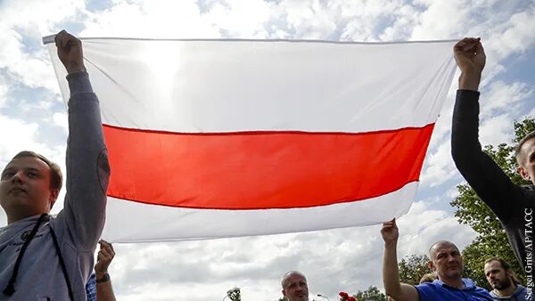 Флаг оппозиции. Флаг белорусской оппозиции бело красно. флаг белорусской оппозиции бело красно белый. флаг оппозиции белоруссии бело красный. белорусский флаг оппозиции.