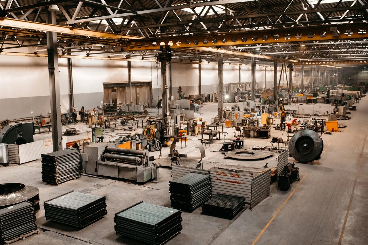 медведь на заводе. медведь на заводе. концерн медведь кострома. концерн медведь кострома. солониковская 8 концерн медведь.