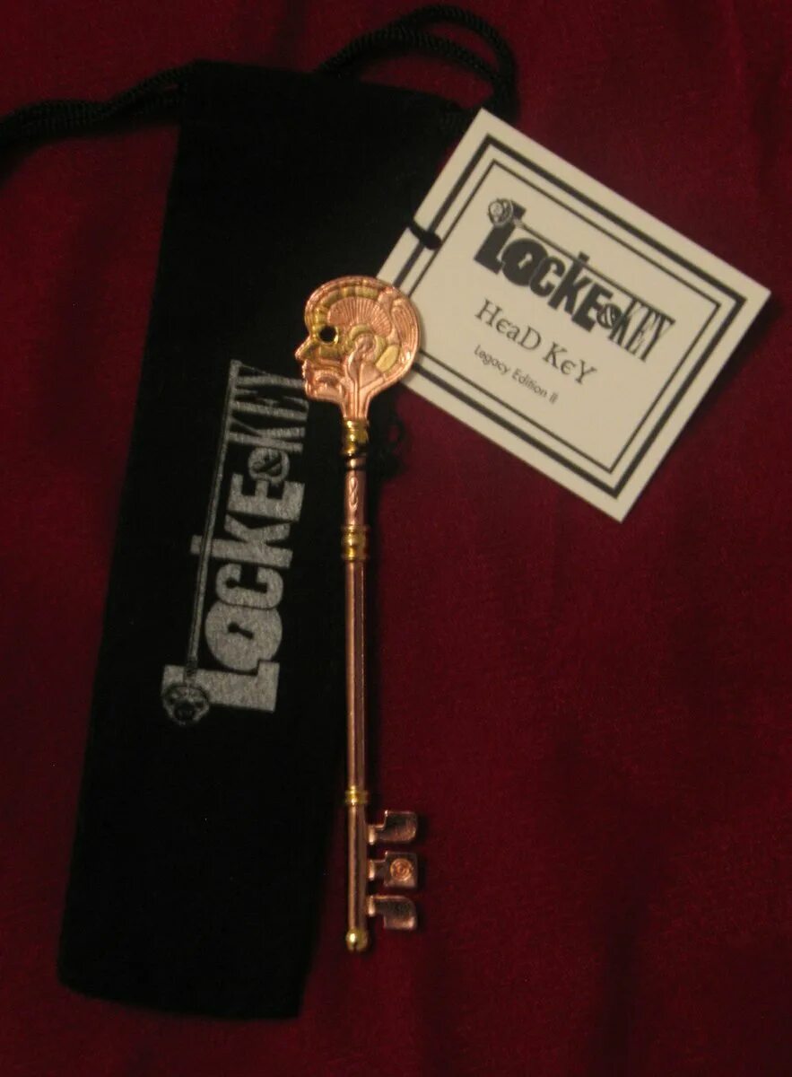 Legacy key. Locke key подвеска. legacy keys.