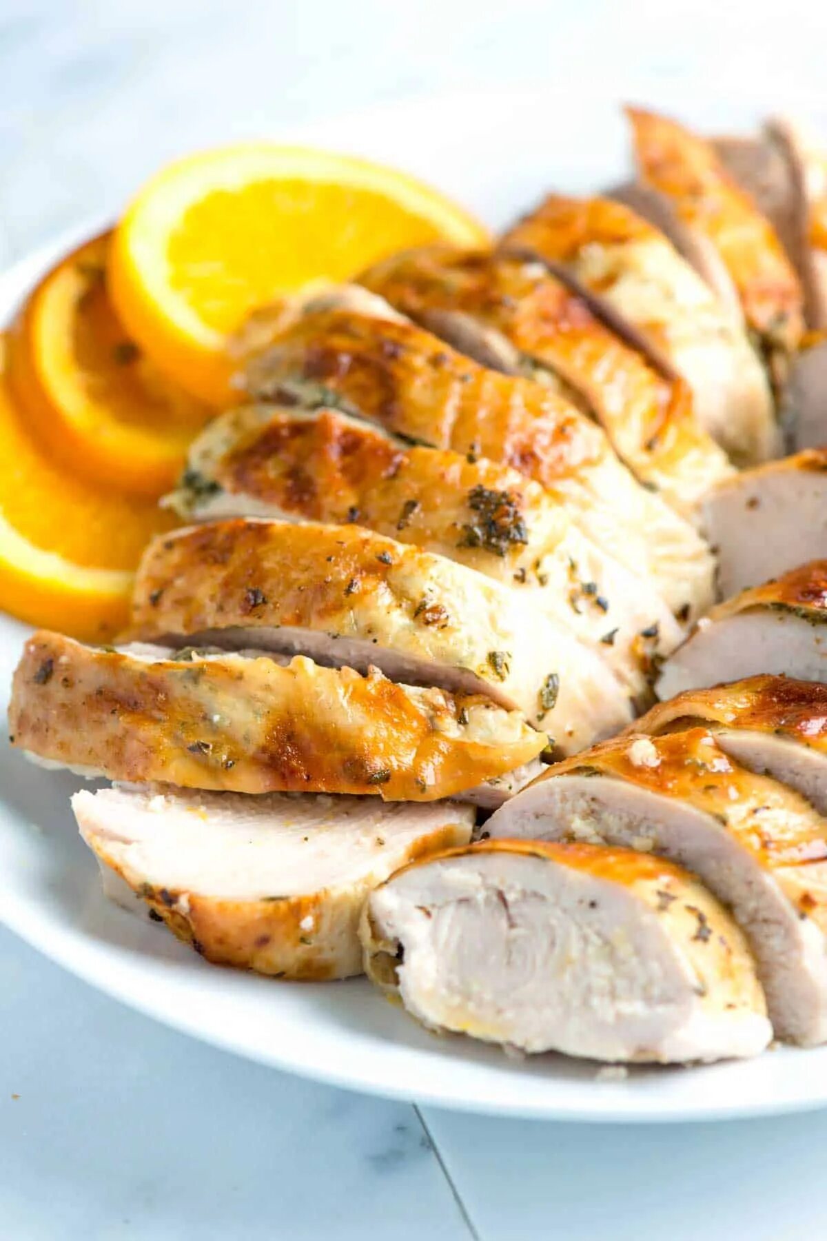 Как быстро и вкусно приготовить филе индейки. Блюда из индейки. блюда из грудки индейки. филе индейки блюдо. грудка индейки в духовке.