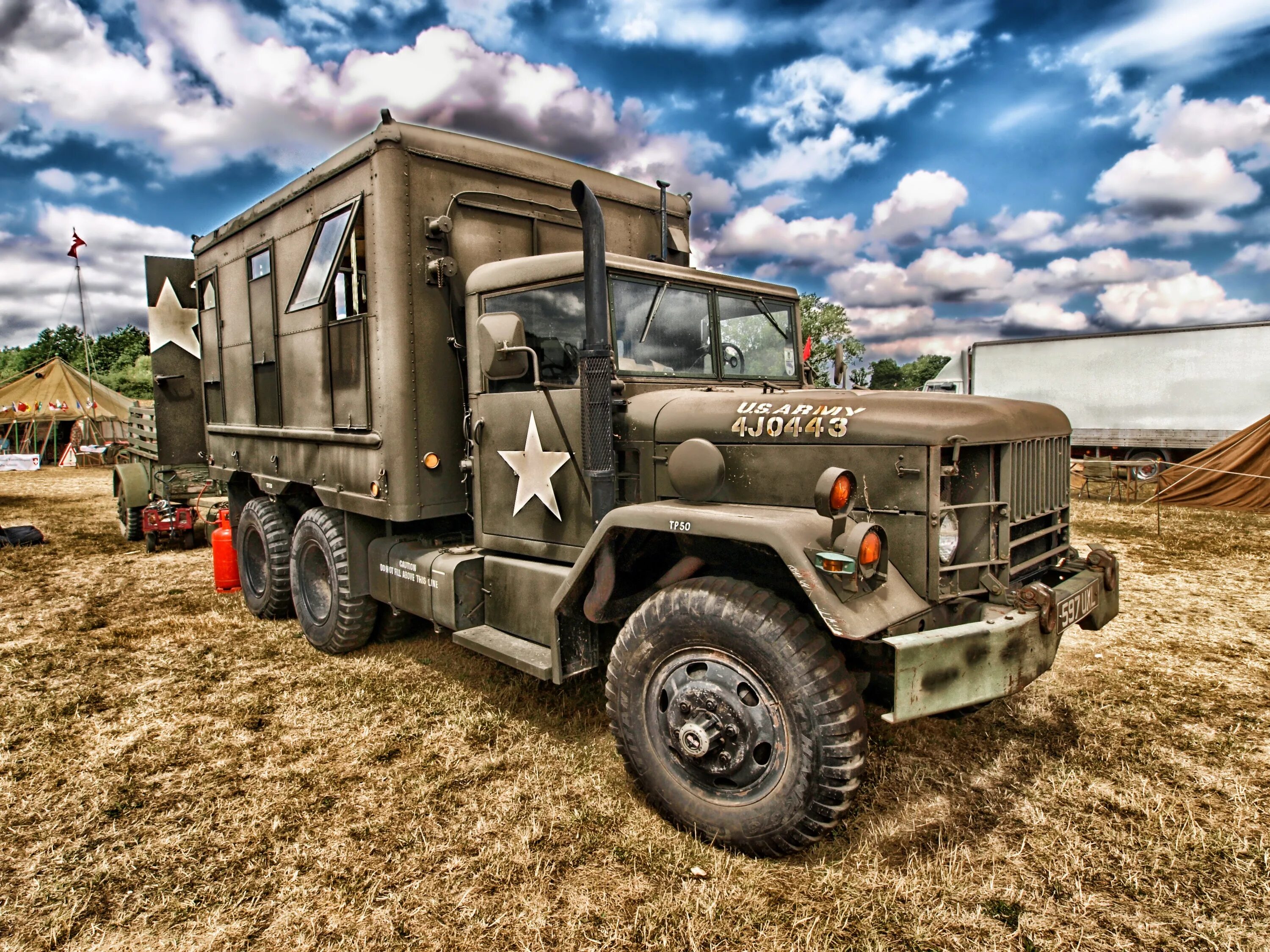 Военный грузовой автомобиль. Oshkosh MTVR / грузовик. Урал 4320 Торнадо. Грузовик Ошкош MTVR 6x6. International Navistar броневик.